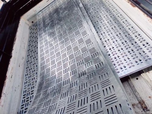 Galvanized Steel GI Perforated Sheet, Shape : Rectangular