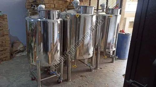 500 L Stainless Steel Liquid Mixing Tank