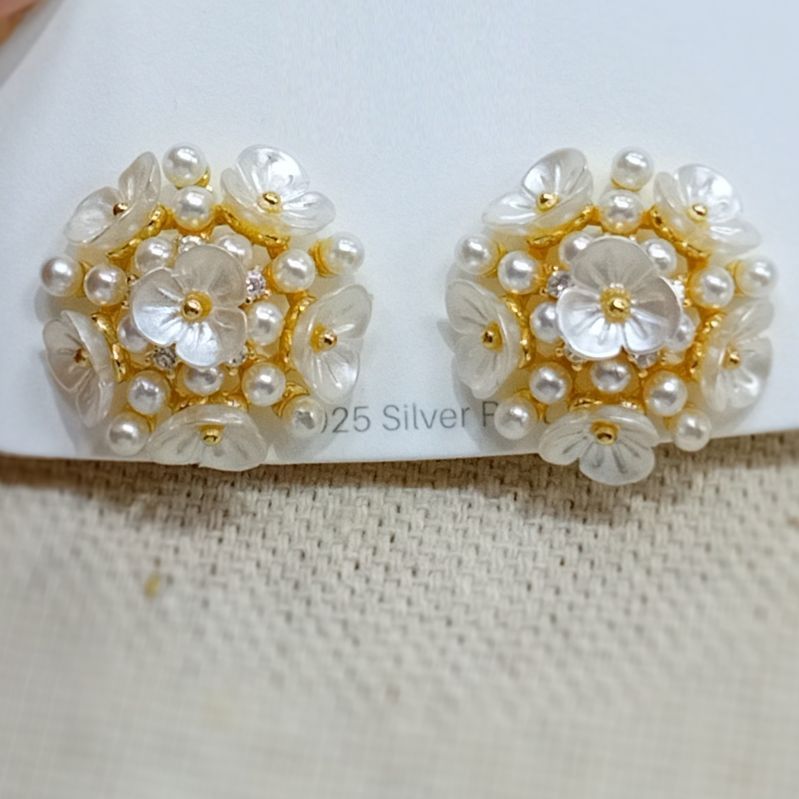 Gold Plated Pearl Studded Earring