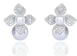 Blossom Pearl Woman Earrings