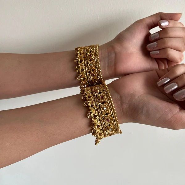 Sukriti Temple Woman Kada