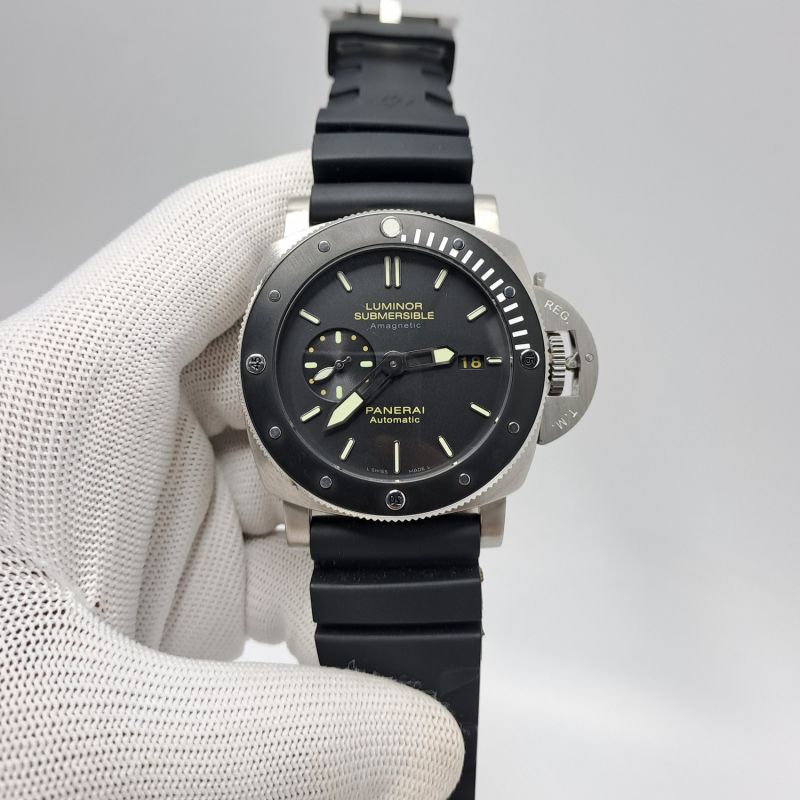 Luminor Panerai Silver Black Dial Black Rubber Strap Swiss Automatic Watch
