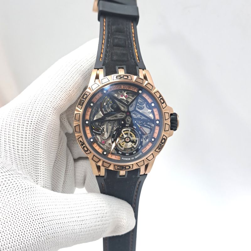 Roger Dubuis Excalibur Flying Black Dial Rubber Strap Swiss Automatic Watch