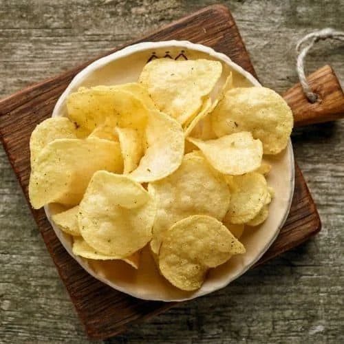 Vegetable Oil Salty Potato Chips, Color : Golden Brown