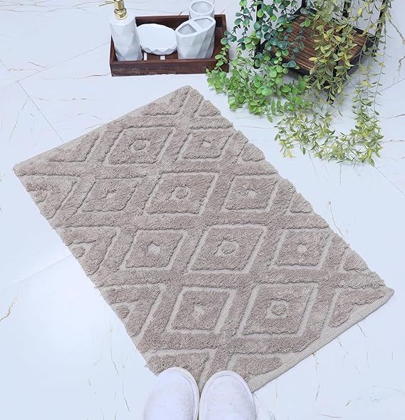 Luxury Cotton Tufted Bath Rug- 21X34 Inch