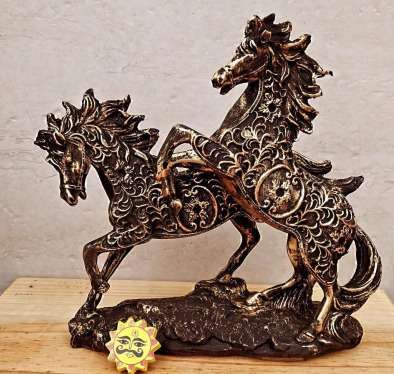 Creative Metal Running Horse Statue, Color : Dark Golden for Home Decor