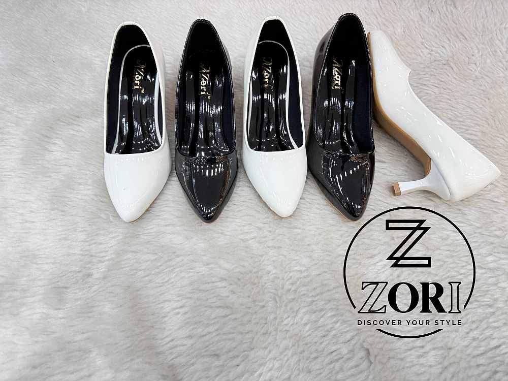 Plain Leather Traditional Jutti