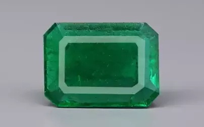 Zambian Emerald - 5.51 Carat Rare Quality EMD-9866