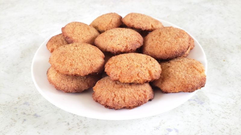 Molasses Cookies