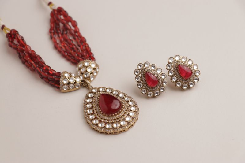 Art No. 800 Short Kundan Necklace Set