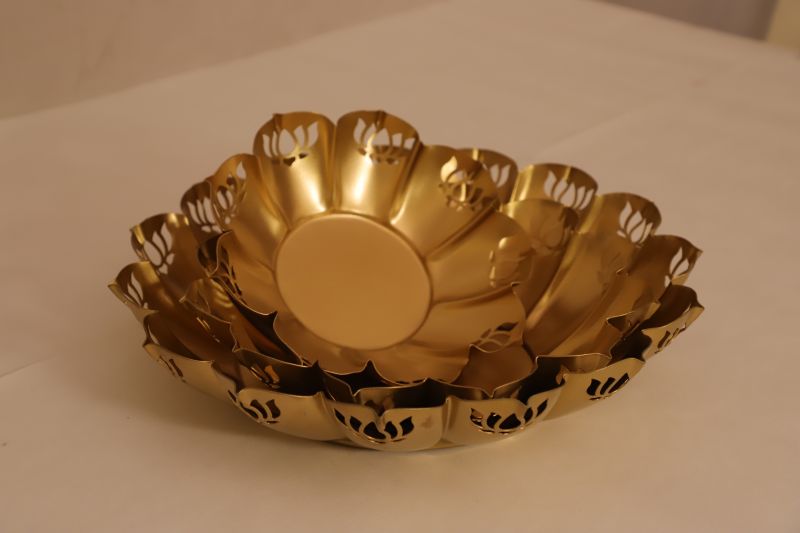 Golden Decorative Metal Urli