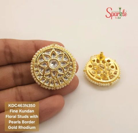 Floral & Moon Fine Kundan Ladies Stud Earring