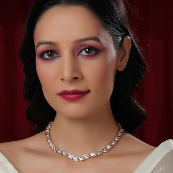 LEAF SHAPED NECKPIECE IN KUNDAN AND AMERICAN DIAMONDS