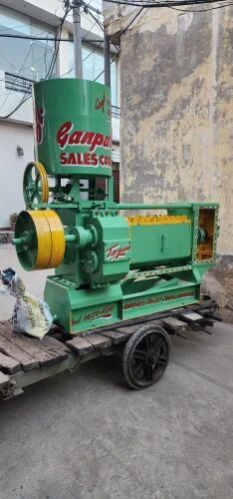Edible Oil Extraction Machine, Brand Name : GANPATI EXPLLER