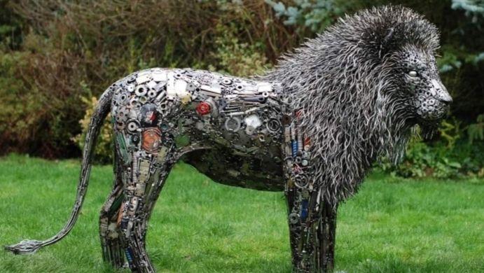 Handicraft Metal Scrap Lion