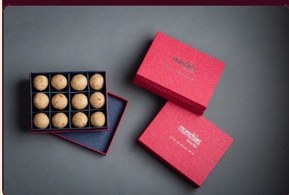 Whole Wheat Flour Gond-giri Laddu, Packaging Type : Gift Box