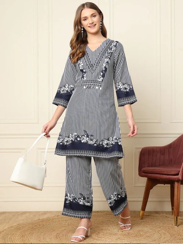 BLUE STRIPED PRINTED ETHNIC WOMEN CO-ORD SETS