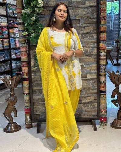 Kurta & Tulip Pant with Leheriya Dupatta