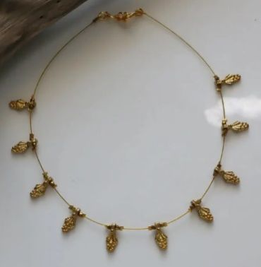 Women Invisible Necklace with Leaf Motifs