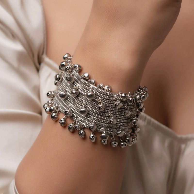 Broad Ghungroo Women Bracelet