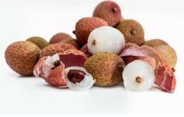 Fresh Litchi, Color : Reddish-pink for Salads, Desserts