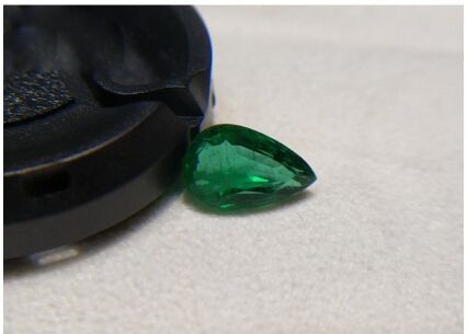 Emerald Pear Stone