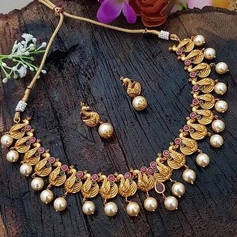 Elite Women Traditional Necklace Set