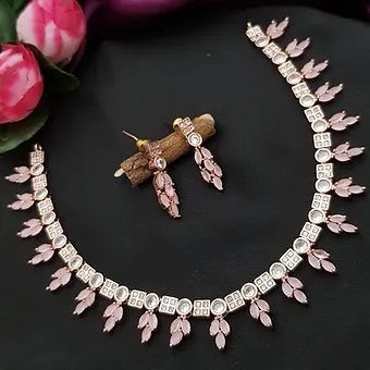 Women Elite Rose Gold Polished Necklace Set