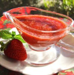 Strawberry Puree, Color : Red, Packaging Type : Sealed Container