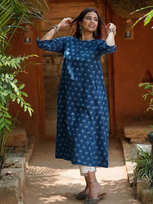 Saanjh Akola Indigo Slub Cotton Antifit Women Kurta