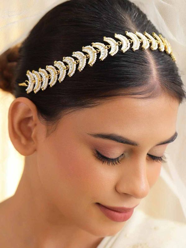 Kundan Pearl Beaded Gold Maang Tikka