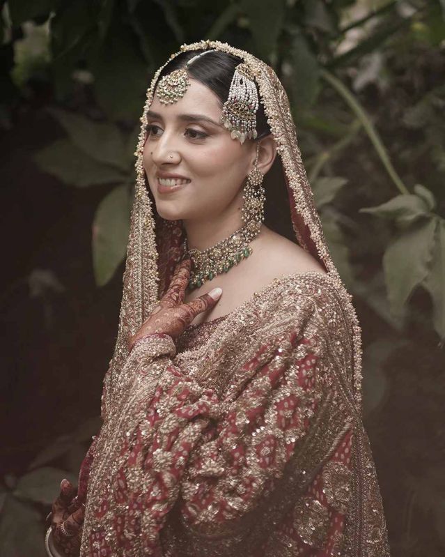 Diamond Pearl Passa Gold Maang Tikka