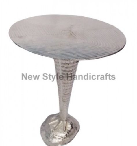 n-4709 Round Tables