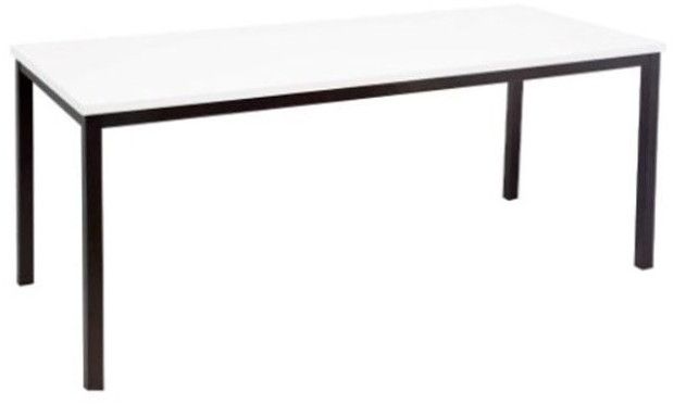 CT 04 – Cafeteria Table