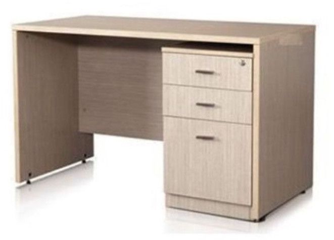 Et01 – Executive Table