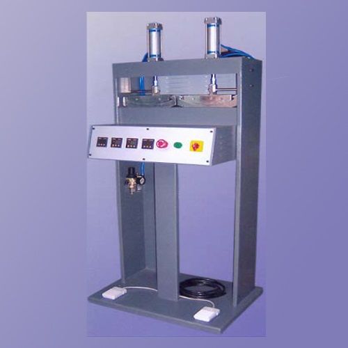 Toe Puff Attaching Machine