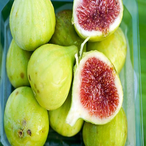 A Grade Fresh Fig, Color : Green, Packaging Type : Box for Desserts