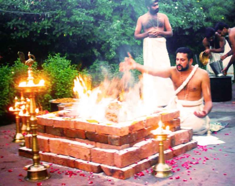 Putra Santhanam Pooja Service