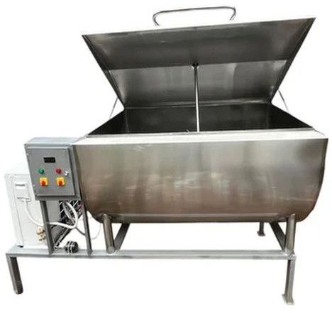 Stainless Steel Horizontal Bulk Milk Cooler, Capacity : 500 Litres