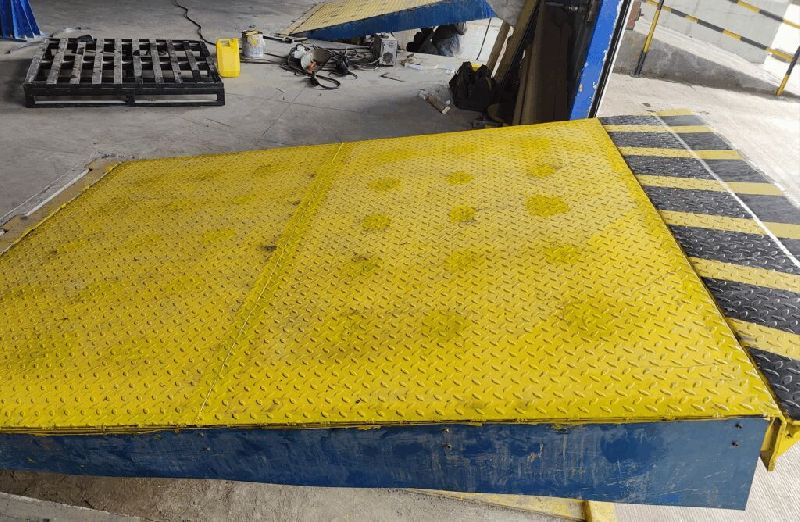 Dock leveler