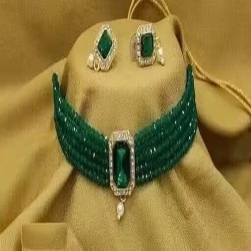 Stylish Green Crystal & Pearl Choker Set