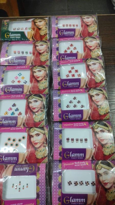 Glamm Hub Bindi Pink Card