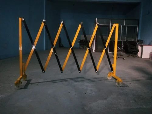 Mild Steel Extendable Safety Cross Barrier, Brand Name : Hi-Techno