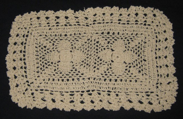 Handmade Crochet Table Mat (DKC 34)