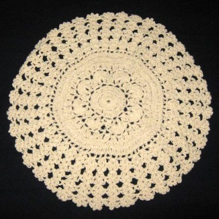 Handmade Crochet Table Mat (DKC 67)