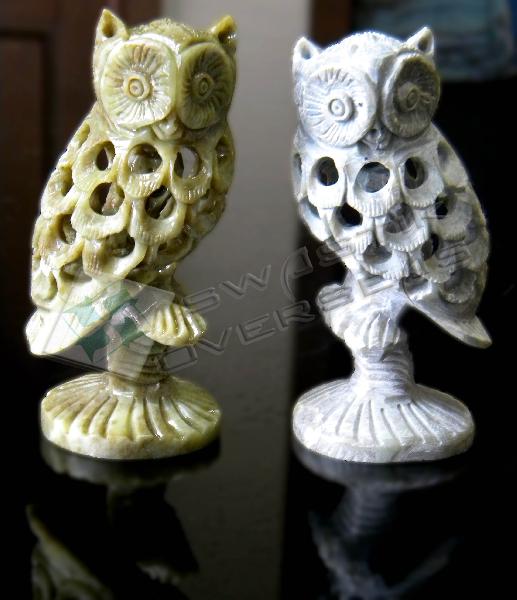 OWL ON STAND