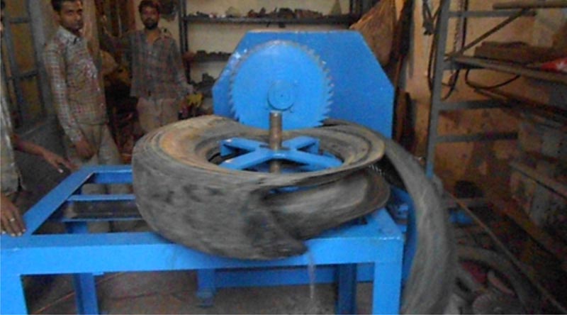 Tyre Cutting Machine