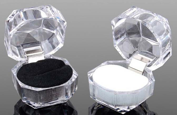 Plastic Ear Ring Boxes