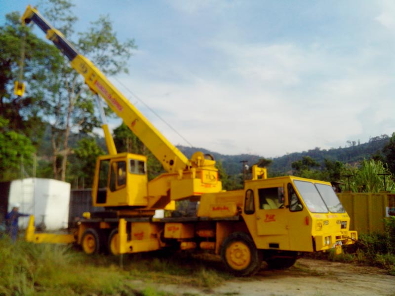 Heavy Duty Crane Rental Services