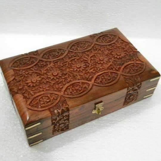 Artisan Rectangular Polished Wooden Box, for Keeping Jewelry, Feature : Fine Polishing, Perfect Shape